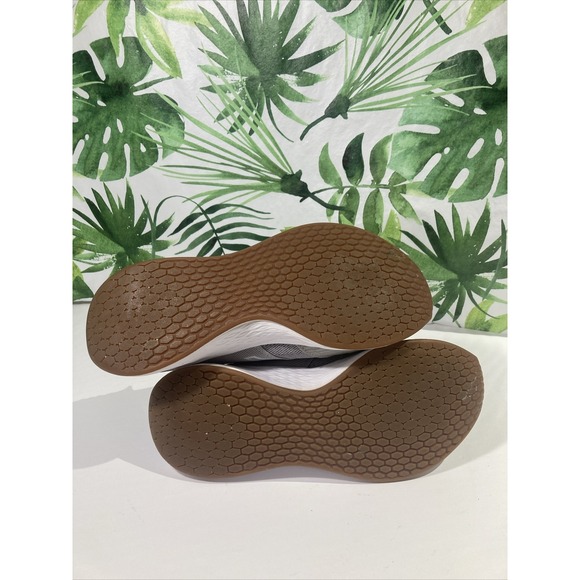 New Balance Fresh Foam Roav V1 White Grey Running Shoes Women's Size 11 - Picture 6 of 6